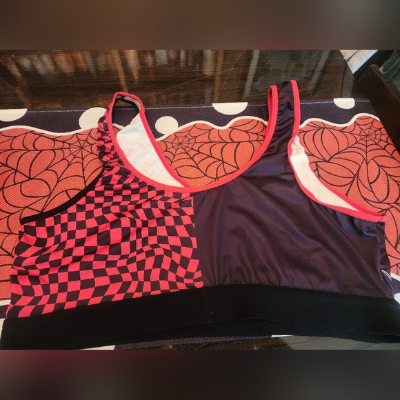 Tom and Jerry sports bra and underwear NWOT - Picture 6 of 7